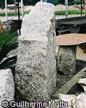 Pedra escultórica marroada